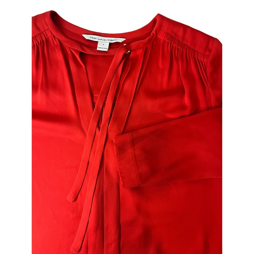 Diane Von Furstenberg Womens Sz 4 Long Sleeve Split Neck Tie Top Bright Red Silk